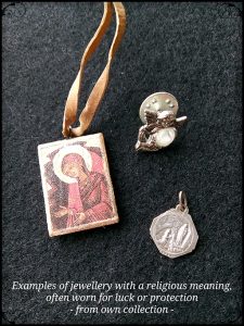 Jewellery with a religious meaning